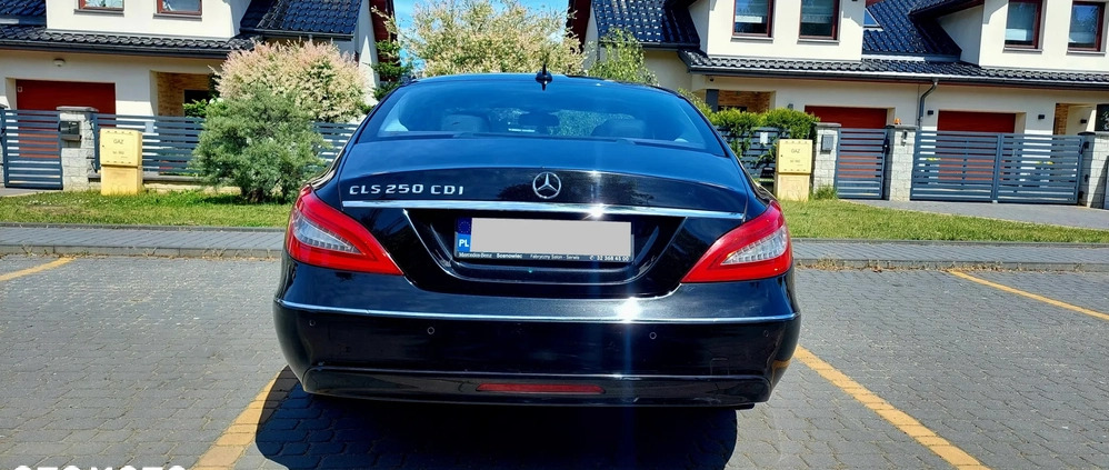 Mercedes-Benz CLS cena 57700 przebieg: 129300, rok produkcji 2012 z Czeladź małe 172